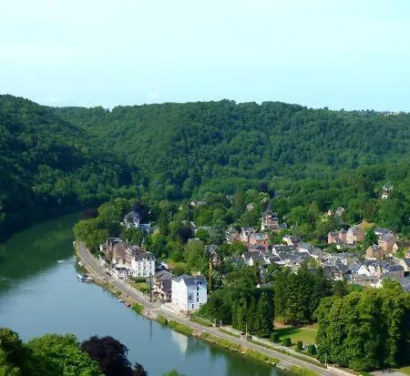 Le Petit -